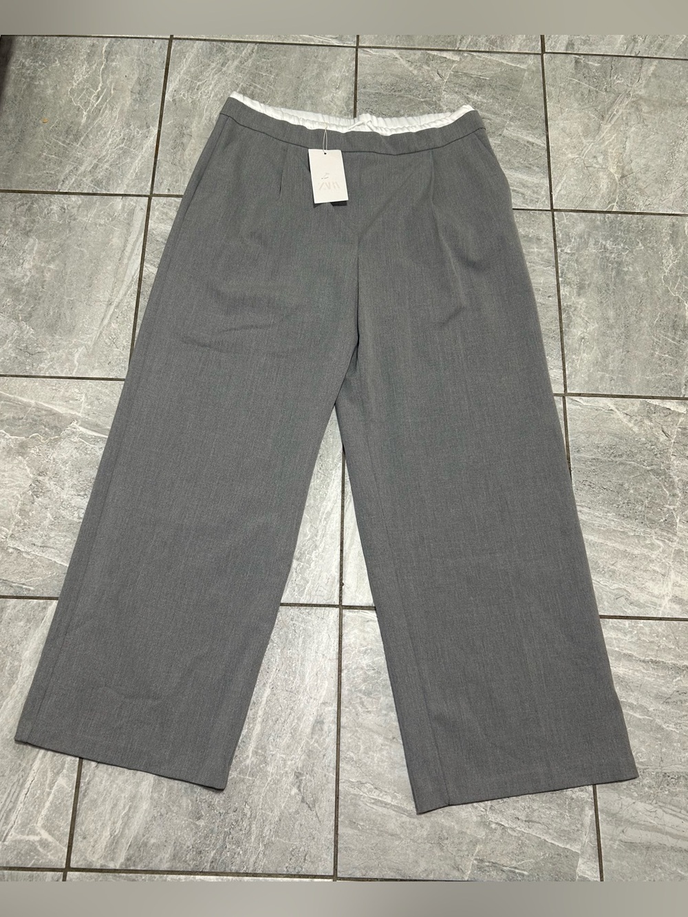 Zara Women’s XL Gray Wide Leg Pleated Dress Pants Trousers NWT
